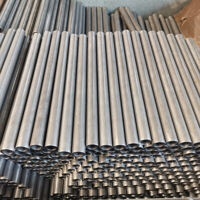 Tubo de acero soldado galvanizado estándar JIS de longitud personalizada para aplicaciones estructurales e industriales